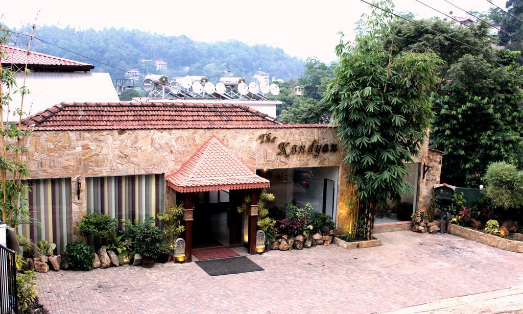 Kandyan Hotel Buitenkant foto
