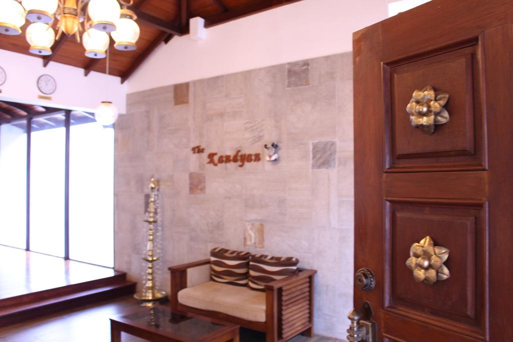 Kandyan Hotel Buitenkant foto