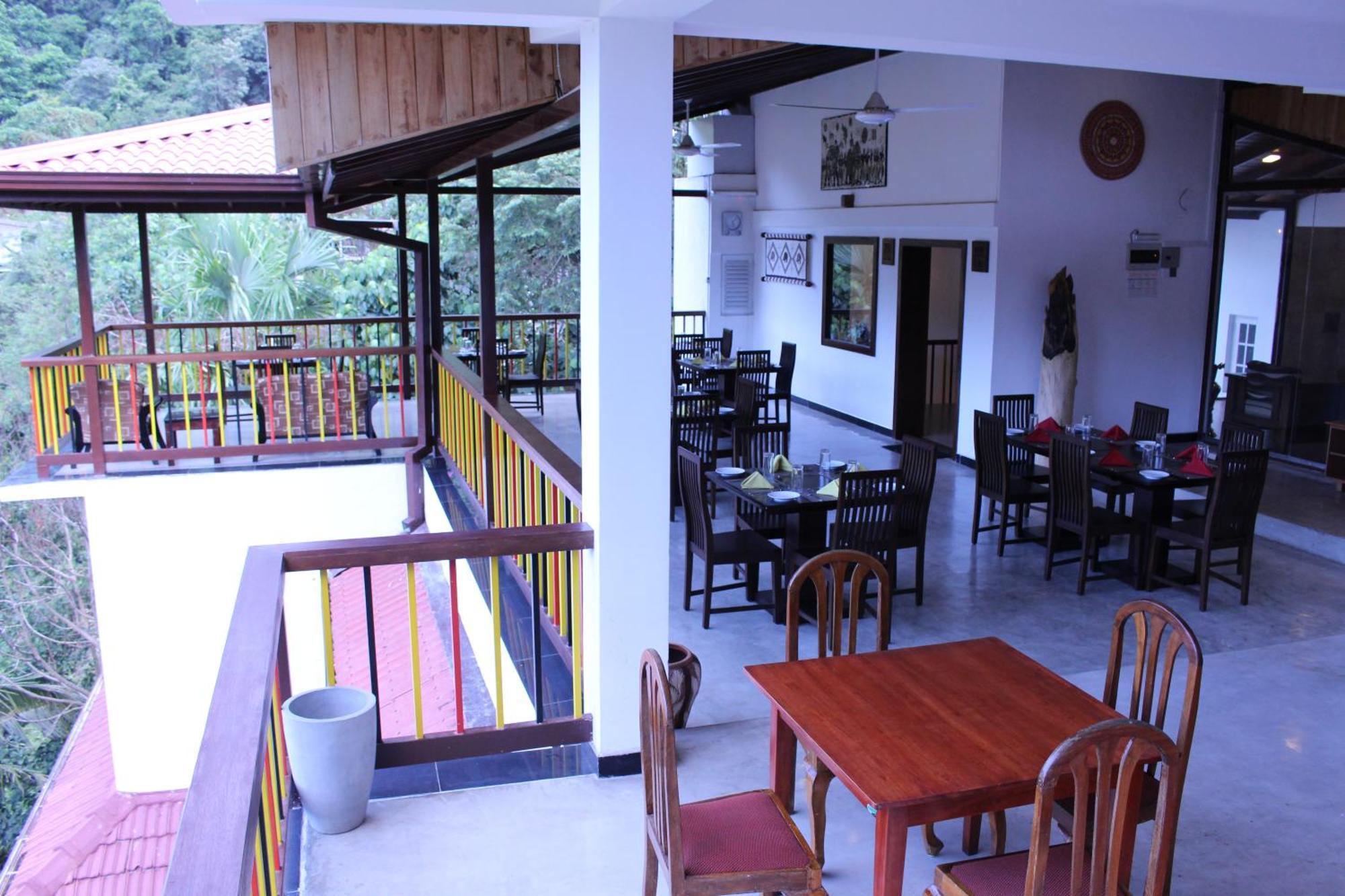 Kandyan Hotel Buitenkant foto