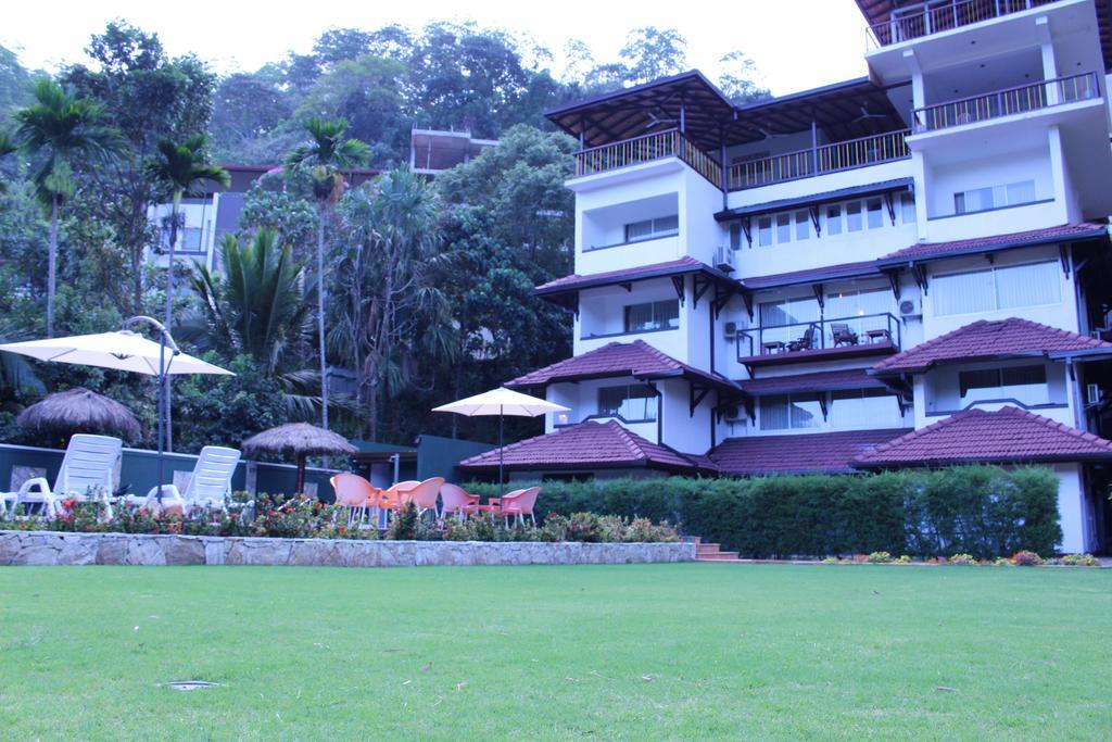 Kandyan Hotel Buitenkant foto